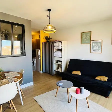 Des Demoiselles Appartement *