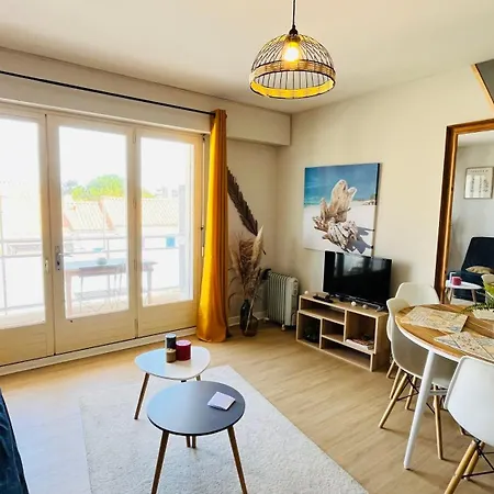 Des Demoiselles Appartement *